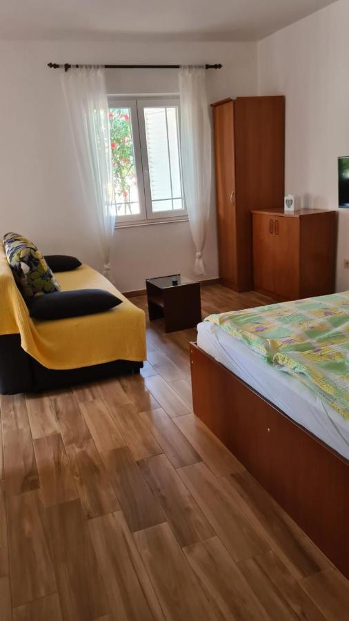 Ivanovski Apartment *
