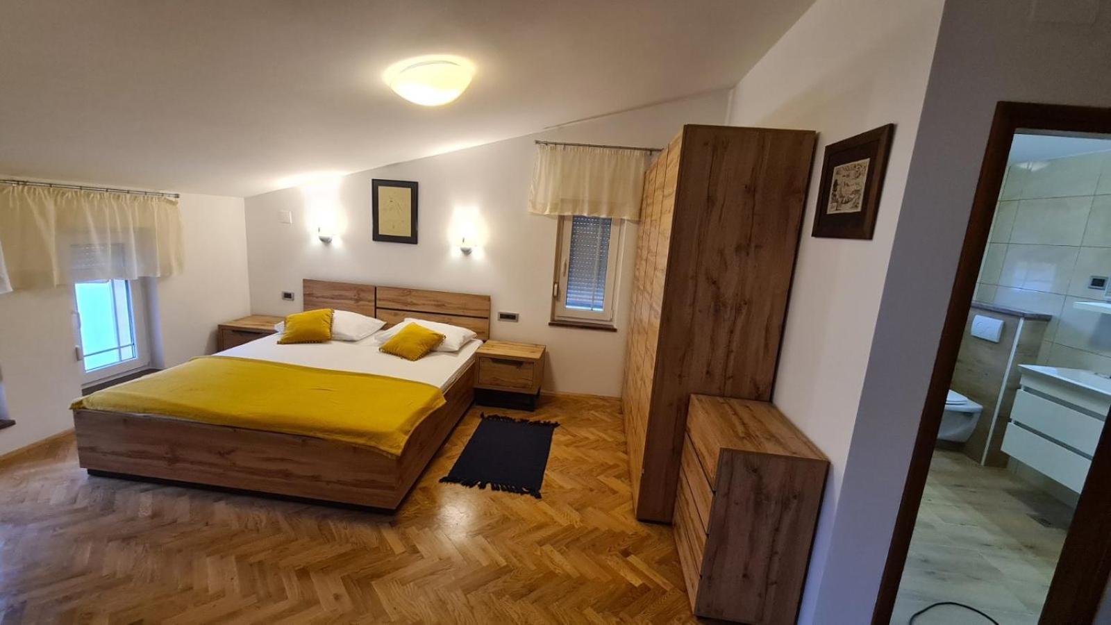 Apartment Ivanovski Rab Town